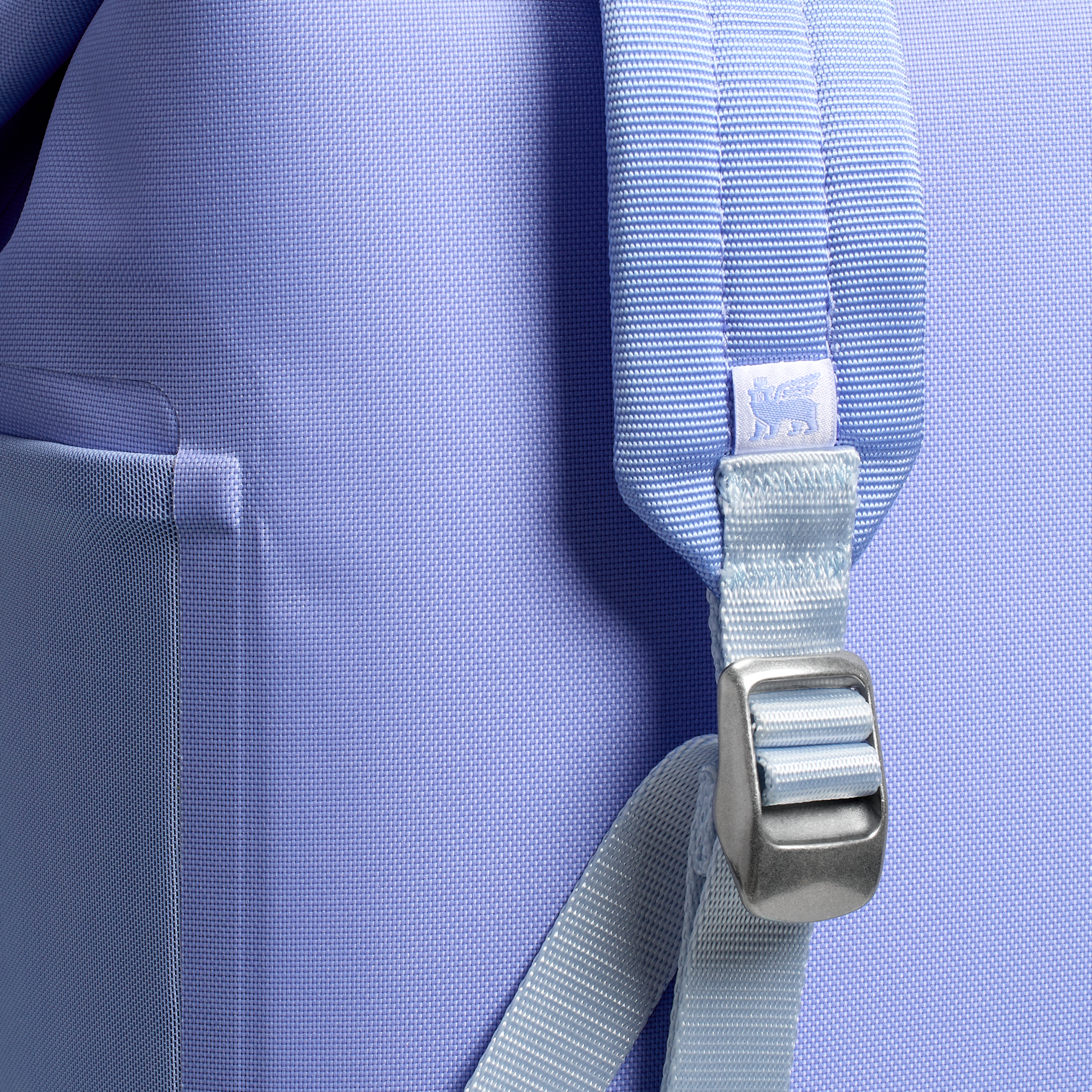 Web_PNG_Square-TheAll-DayMadeleineMiniCoolerBackpack14QT-Hydrangea-CloseUpDetail.png