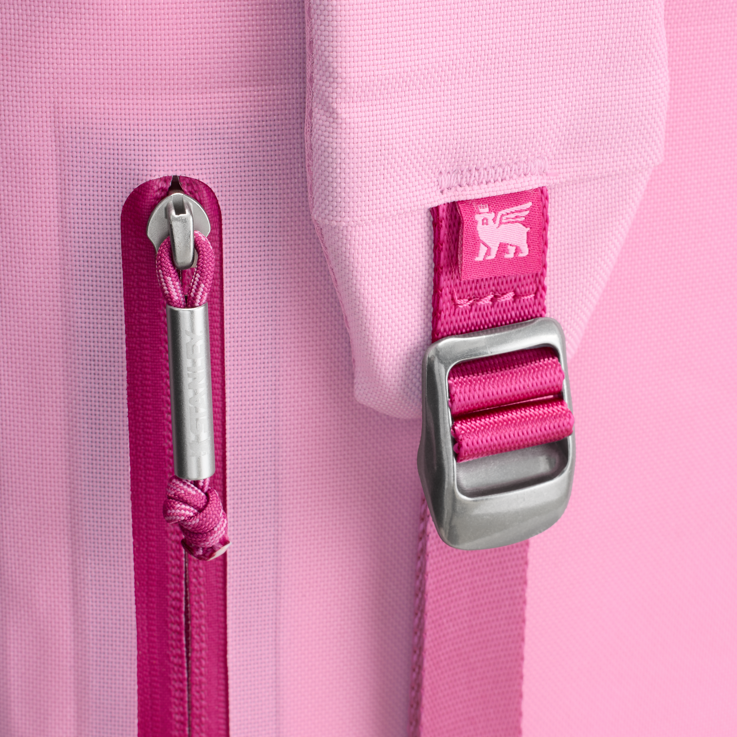 Web_PNG_Square-TheQuencher_CompanionSoftCoolerBackpack-Peony-Detail2.png