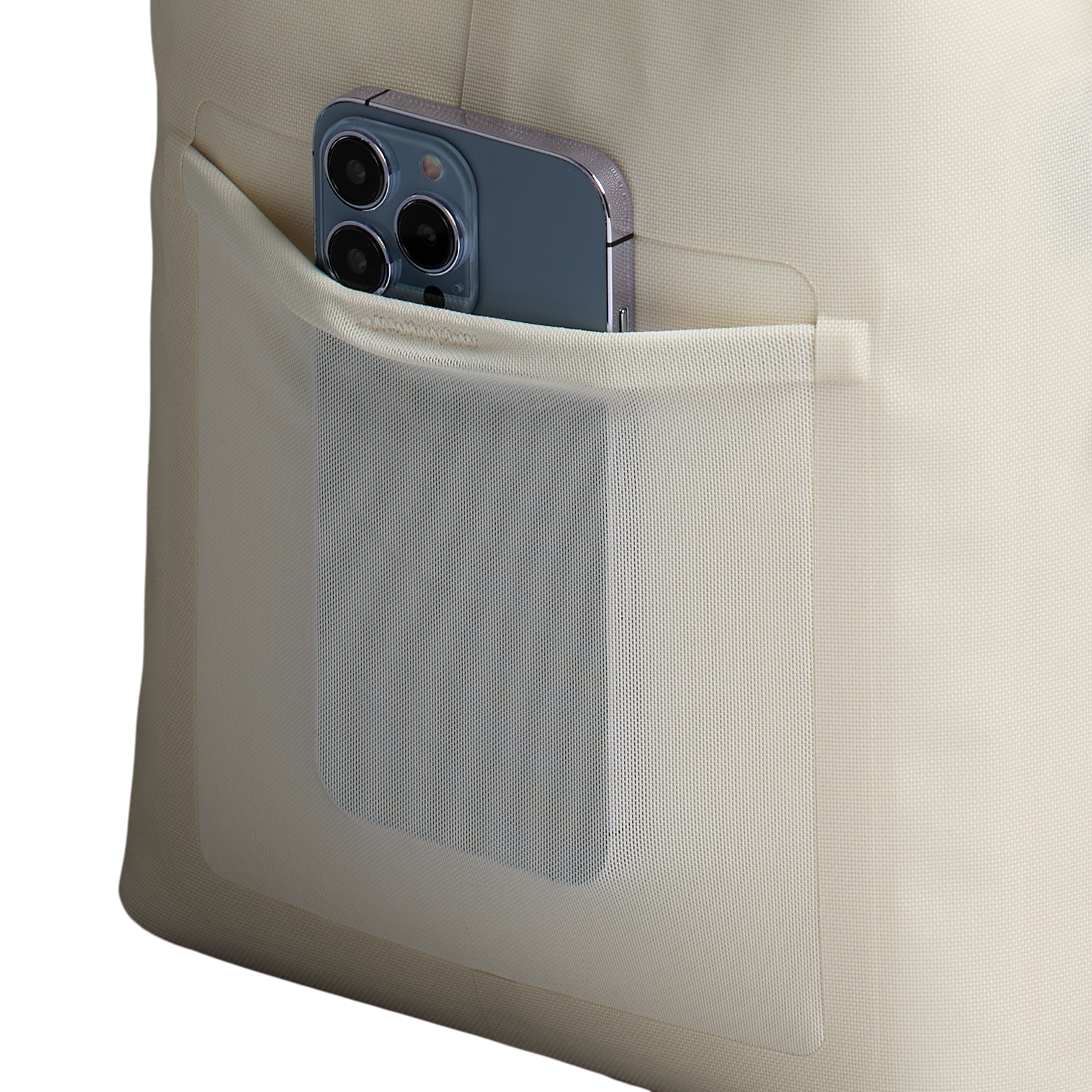 Web_PNG_Square-The_All-Day_Julienne_Max_Cooler_20QT_-_Cream_-_Detail_Shot.png
